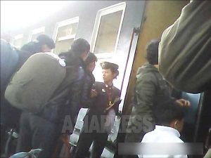 정전과 기관차 부족으로 국영 철도 지연 상시화