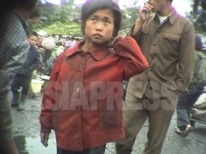 ＜북한사진보고＞ 영상에 기록된 소녀들의 수난（3） 성폭력 피해를 보는 여자애들도(사진4장)
