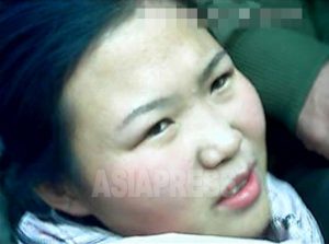 <북한사진보고> 철도 마비로 급성장한 서민의 발 '써비차'에 타 보았다... 초만원으로 여자도 남자도 구겨진다