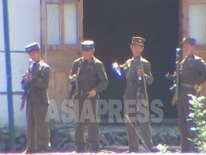 ＜북한내부＞ 인민군 갱도 진지 방호벽 강화, 트럼프 정권의 시리아 공격에 위기 느꼈나