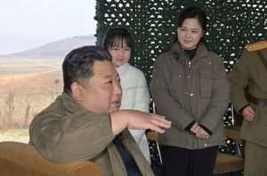 ＜북한 긴급 전화인터뷰＞ (1) '주민 굶기고 미사일　발사라니 어처구니없다' 원망의 목소리