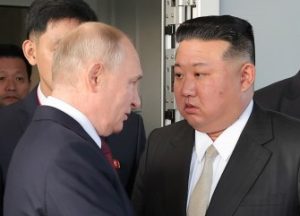 <북한내부> 김정은의 러시아 방문 중에도 '원수님 노고에 보답하자' 크게 선전 농작업과 건설 공사에 지원할 것을 선동 '러시아에 기대? 그다지 없다'