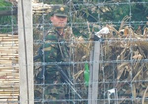 <북한내부> 현역 경비병에게 듣다 (2) '이제 탈북도 밀수도 불가능하다' 교활・교묘한 부대 운영책 유착 우려해 주민과 떼어놔 (최신 사진 5장)