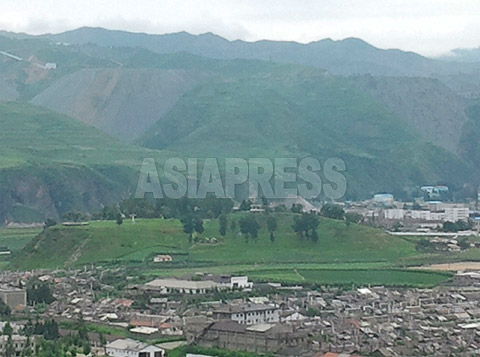 	 Musan mine was used to be called as the largest open-pit iron ole mining in Asia. Kim Il-sung has expressed this North Korea's largest mine as "Musan mine is the eldest son of our country". (Photo taken in August.2013 from Chinese side of the border) ASIAPRESS