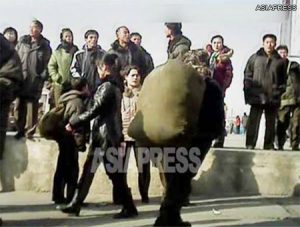 Peddlers Carrying the Future of N.Korea on Their Backs