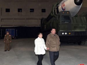 ＜Interview with a N. Korean＞ (1) “It’s ridiculous that the government launches missiles while its people remain starving”