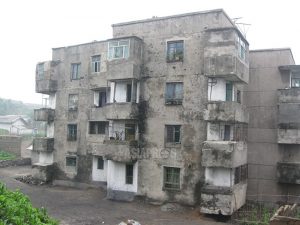 ＜Inside N. Korea＞The authorities finally start cracking down on housing transactions, “Severely punish anti-socialist behavior”…Crackdown on 25-year-old “housing market” may cause chaos