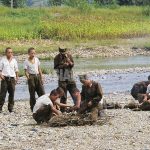 <Inside N. Korea> Recruitment for the world's longest military service (3) Poor supplies, uniforms are late in coming, and thieves...Regime forces people to donate supplies to military