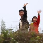 ＜Super-telephoto Lens Report＞ Sakju (1): Factory Once in Ruins Gets a Makeover - Camouflage or Renewal? Soldiers Walk Heavily Carrying Bricks (9 photos)