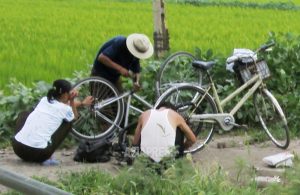 ＜Inside N. Korea＞ Bicycle Repair Brought Under State Control as Crackdown on Private Economic Activity Intensifies